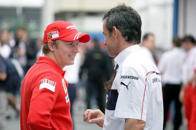 Kimi Räikkönen (Finnland Ferrari, li.) und Teammanager Beat Zehnder (Schweiz BMW Sauber) im Gespräch Motorsport Grand Prix Herren Großer Preis von Brasilien 2007, Formel 1 Weltmeisterschaft, F1, F, GP, WM Gruppe Interlagos Sao Paulo Motorsport Grand Prix Herren Großer Preis von Brasilien 2007, Formel 1 Weltmeisterschaft, F1, F, GP, WM Gruppe Interlagos Sao Paulo
