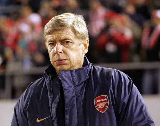Trainer Arsene Wenger (Arsenal) skeptisch - EDITORIAL USE ONLY. No use with unauthorised audio, video, data, fixture lists, club league logos or live services. Online in-match use limited to 120 images, no video emulation. No use in betting, games or single club league player publications. Fußball EC 1 Herren Champions League 2007 2008, Arsenal FC London Porträt Prag Skepsis, Fußball EC 1 Herren Champions League 2007 2008, Arsenal FC London Porträt Prag Skepsis,