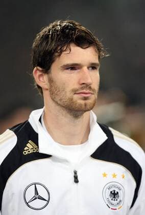 Arne Friedrich (Deutschland) - Nationalhymne Fußball Länderspiel Herren EM Qualifikation 2007, Nationalmannschaft, Porträt Hannover Fußball Länderspiel Herren EM Qualifikation 2007, Nationalmannschaft, Porträt Hannover