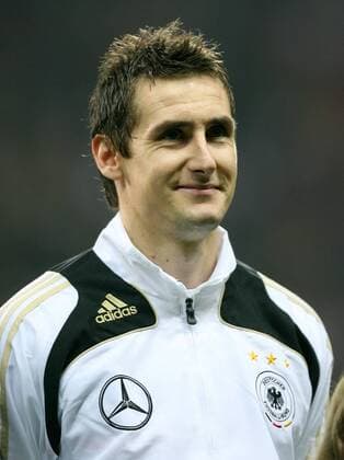 Miroslav Klose (Deutschland) - Nationalhymne Fußball Länderspiel Herren EM Qualifikation 2007, Nationalteam, Porträt Frankfurt M. Fußball Länderspiel Herren EM Qualifikation 2007, Nationalteam, Porträt Frankfurt M.