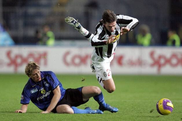 Ignazio Abate (Empoli, li.) gegen Zdenek Grygera (Juventus Turin) - Fußball Herren Coppa Italia 2007 2008, Italienischer Pokal, Pokalspiel, Empoli FC - Juventus Turin 2:1, Juve Gruppe Empoli Dynamik, Kampf, Fußball Herren Coppa Italia 2007 2008, Italienischer Pokal, Pokalspiel, Empoli FC - Juventus Turin 2:1, Juve Gruppe Empoli Dynamik, Kampf,