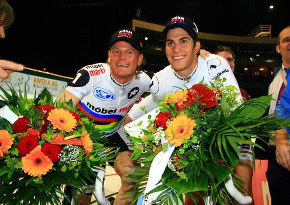 Bruno Risi (li.) und Franco Marvulli (beide Schweiz) - Sieger des 51. Züricher Sechstagerennens 2008 Radsport Herren Züricher Sechstagerennen 2008, Sechstage, Sechs, Sixdays, six days, Rad, Indoor, Halle, Zürcher Gruppe Bahn, Halle, Indoor, Bahnrad, Bahnradsport Zürich Freude, Radsport Herren Züricher Sechstagerennen 2008, Sechstage, Sechs, Sixdays, six days, Rad, Indoor, Halle, Zürcher Gruppe Bahn, Halle, Indoor, Bahnrad, Bahnradsport Zürich Freude,
