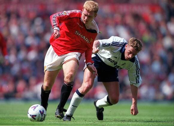 Paul Scholes (Manchester United, li.) gegen Steffen Freund (Tottenham Hotspurs) - Fußball Herren English Premier League 1999 2000, 1. Englische Liga, Manchester United - Tottenham Hotspur 3:1, ManU Gruppe Manchester Dynamik, Kampf, Fußball Herren English Premier League 1999 2000, 1. Englische Liga, Manchester United - Tottenham Hotspur 3:1, ManU Gruppe Manchester Dynamik, Kampf,