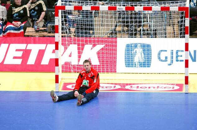 Torwart Steinar Ege (Norwegen) enttäuscht Handball EM Herren EM 2008, Länderspiel, Nationalteam, Nationaltrikot, Spiel um Platz 5 Einzelbild Lillehammer Enttäuschung, Handball EM Herren EM 2008, Länderspiel, Nationalteam, Nationaltrikot, Spiel um Platz 5 Einzelbild Lillehammer Enttäuschung,
