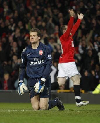 Torwart Jens Lehmann (Arsenal, vorn) enttäuscht, dahinter jubelt Wayne Rooney (Manchester United) - EDITORIAL USE ONLY. No use with unauthorised audio, video, data, fixture lists, club league logos or live services. Online in-match use limited to 120 images, no video emulation. No use in betting, games or single club league player publications. Fußball Herren FA Cup 2007 2008, Englischer Pokal, Pokalspiel, Manchester United - Arsenal FC London 4:0, ManU Gruppe Manchester Enttäuschung, Freude, Fußball Herren FA Cup 2007 2008, Englischer Pokal, Pokalspiel, Manchester United - Arsenal FC London 4:0, ManU Gruppe Manchester Enttäuschung, Freude,