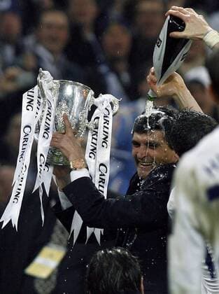 Trainer Juan de La Cruz Ramos (Tottenham Hotspur) jubelt über den Sieg im Carling Cup 2008 - Fußball Herren Carling Cup 2007 2008, League, Ligapokal, englischer Pokal, Pokalspiel, Finale, Endspiel, Einzelbild London Freude, Fußball Herren Carling Cup 2007 2008, League, Ligapokal, englischer Pokal, Pokalspiel, Finale, Endspiel, Einzelbild London Freude,