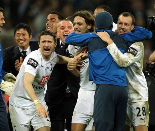 Tottenham Hotspur gewinnt den Carling Cup 2008, mit Robbie Keane (li.), Jonathan Woodgate (Mitte) und Alan Hutton - Fußball Herren Carling Cup 2007 2008, League, Ligapokal, englischer Pokal, Pokalspiel, Endspiel, Finale, Gruppe London Freude, Begeisterung, Fußball Herren Carling Cup 2007 2008, League, Ligapokal, englischer Pokal, Pokalspiel, Endspiel, Finale, Gruppe London Freude, Begeisterung,