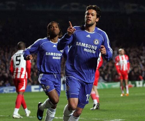 Michael Ballack (re.) und Didier Drogba (beide Chelsea) - Torjubel - EDITORIAL USE ONLY. No use with unauthorised audio, video, data, fixture lists, club league logos or live services. Online in-match use limited to 120 images, no video emulation. No use in betting, games or single club league player publications. Fußball EC 1 Herren Champions League 2007 2008, Chelsea FC London - Olympiakos Piräus 3:0 Gruppe London Freude, Fußball EC 1 Herren Champions League 2007 2008, Chelsea FC London - Olympiakos Piräus 3:0 Gruppe London Freude,