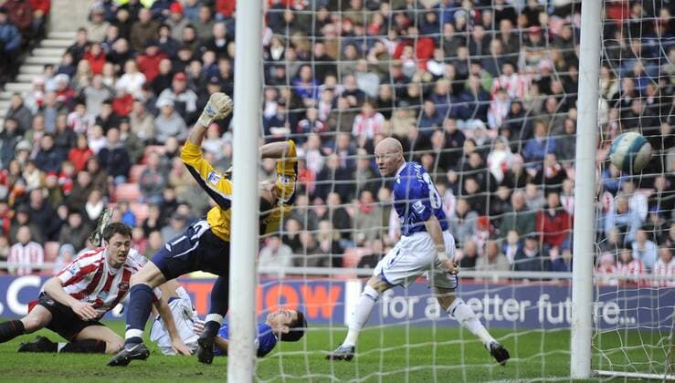 Andrew Johnson (Everton, re.) erzielt das 1:0 gegen Sunderland - EDITORIAL USE ONLY. No use with unauthorised audio, video, data, fixture lists, club league logos or live services. Online in-match use limited to 120 images, no video emulation. No use in betting, games or single club league player publications. Fußball Herren English Premier League 2007 2008, 1. Englische Liga, Sunderland FC - FC Everton 0:1 Gruppe Sunderland Dynamik, Fußball Herren English Premier League 2007 2008, 1. Englische Liga, Sunderland FC - FC Everton 0:1 Gruppe Sunderland Dynamik,