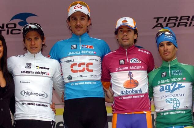 Siegerehrung Tirreno Adriatico 2008:, v.li.: Thomas Lövkvist (Schweden High Road), Gesamtsieger Fabian Cancellara (Schweiz CSC, 2.v.li.), Oscar Freire (Spanien Rabobank) und Loyd Mondory (Frankreich AG2R Prevoyance) - Radsport Herren Tirreno Adriatico 2008, Straßenradsport, Straße, Rad, Siegerehrung, Podium, Podest Gruppe 7.Etappe: San Benedetto del Trento Freude, Radsport Herren Tirreno Adriatico 2008, Straßenradsport, Straße, Rad, Siegerehrung, Podium, Podest Gruppe 7.Etappe: San Benedetto del Trento Freude,
