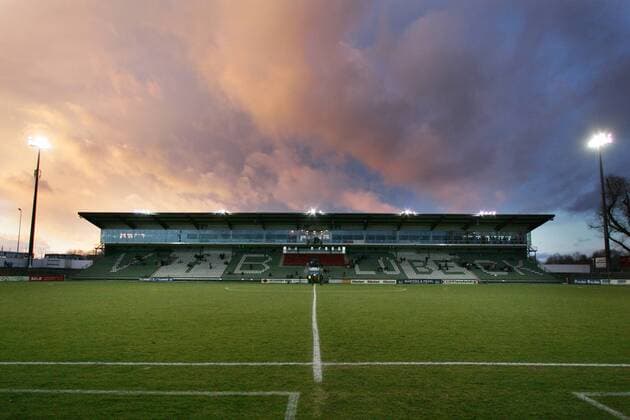 Fußball, Stadiongeschichte VfB Lübeck Abendhimmel über dem Stadion an der Lohmühle - Heimspielstätte des VfB Lübeck Fußball Herren Retterspiel 2008, Test, Testspiel, VfB Lübeck, Regionalliga Nord 2007 2008, 3. Liga, Totale Stadion an der Lohmühle Lübeck Fußball Herren Retterspiel 2008, Test, Testspiel, VfB Lübeck, Regionalliga Nord 2007 2008, 3. Liga, Totale Stadion an der Lohmühle Lübeck