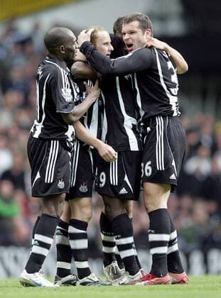 Torjubel Newcastle, v.re.: Mark Viduka, Nicky Butt und Geremi - EDITORIAL USE ONLY. No use with unauthorised audio, video, data, fixture lists, club league logos or live services. Online in-match use limited to 120 images, no video emulation. No use in betting, games or single club league player publications. Fußball Herren English Premier League 2007 2008, 1. Englische Liga, Newcastle United Gruppe London Begeisterung, Freude, Fußball Herren English Premier League 2007 2008, 1. Englische Liga, Newcastle United Gruppe London Begeisterung, Freude,