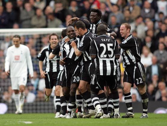 Torjubel Newcastle um Geremi (20) - EDITORIAL USE ONLY. No use with unauthorised audio, video, data, fixture lists, club league logos or live services. Online in-match use limited to 120 images, no video emulation. No use in betting, games or single club league player publications. Fußball Herren English Premier League 2007 2008, 1. Englische Liga, Newcastle United, Gruppe London Freude, Begeisterung, Fußball Herren English Premier League 2007 2008, 1. Englische Liga, Newcastle United, Gruppe London Freude, Begeisterung,