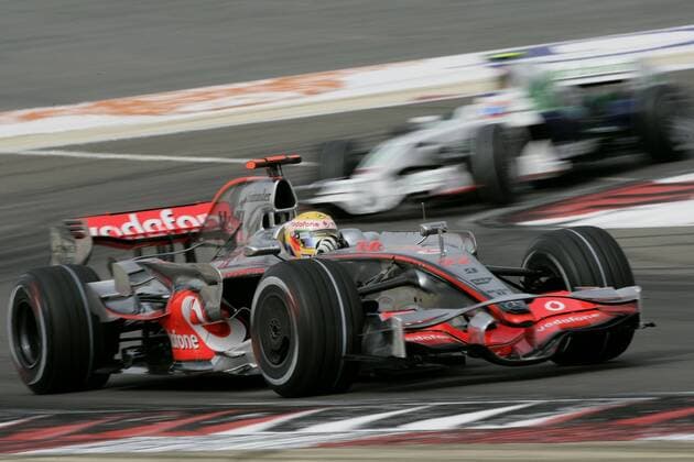 Lewis Hamilton (England McLaren Mercedes) in seinem Boliden Motorsport Grand Prix Herren Großer Preis von Bahrain 2008, Formel 1 Weltmeisterschaft, F1, F, GP, WM, Einzelbild Manama, Sakhir Motorsport Grand Prix Herren Großer Preis von Bahrain 2008, Formel 1 Weltmeisterschaft, F1, F, GP, WM, Einzelbild Manama, Sakhir