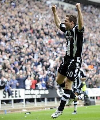 Michael Owen (Newcastle) - Torjubel - EDITORIAL USE ONLY. No use with unauthorised audio, video, data, fixture lists, club league logos or live services. Online in-match use limited to 120 images, no video emulation. No use in betting, games or single club league player publications. Fußball Herren English Premier League 2007 2008, 1. Englische Liga, Newcastle United Einzelbild Newcastle Freude, Fußball Herren English Premier League 2007 2008, 1. Englische Liga, Newcastle United Einzelbild Newcastle Freude,