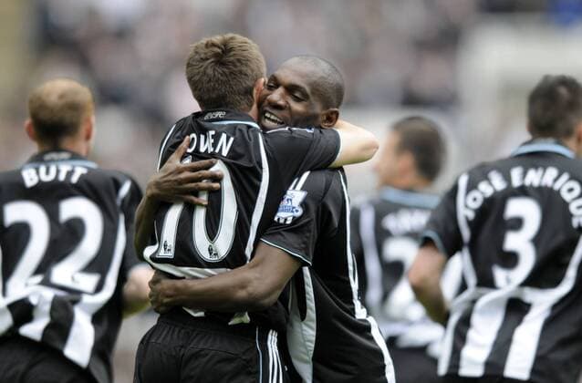 Michael Owen (li.) und Geremi (beide Newcastle) - Torjubel - EDITORIAL USE ONLY. No use with unauthorised audio, video, data, fixture lists, club league logos or live services. Online in-match use limited to 120 images, no video emulation. No use in betting, games or single club league player publications. Fußball Herren English Premier League 2007 2008, 1. Englische Liga, Newcastle United Gruppe Newcastle Freude, Fußball Herren English Premier League 2007 2008, 1. Englische Liga, Newcastle United Gruppe Newcastle Freude,