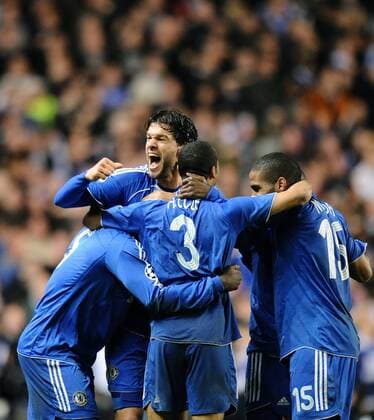 Torjubel Chelsea, v.li.: Essien (verdeckt), Michael Ballack, Ashley Cole und Florent Malouda Fußball EC 1 Herren Champions League 2007 2008, Halbfinale, Chelsea FC London Gruppe London Freude, Begeisterung, Fußball EC 1 Herren Champions League 2007 2008, Halbfinale, Chelsea FC London Gruppe London Freude, Begeisterung,