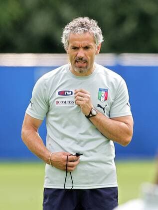 Nationaltrainer Roberto Donadoni (Italien) - Fußball EM Herren Vorschau Euro 2008, Trainingslager, Nationalteam, Training Einzelbild Enzersdorf Nachdenklichkeit, Skepsis, Fußball EM Herren Vorschau Euro 2008, Trainingslager, Nationalteam, Training Einzelbild Enzersdorf Nachdenklichkeit, Skepsis,