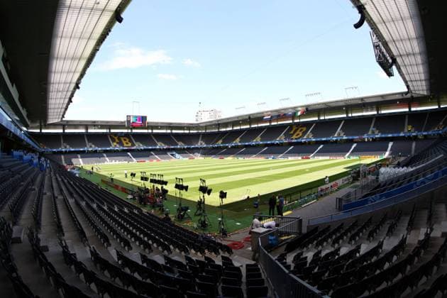 Stade de Suisse in Bern - Austragungsort der EURO 2008 - Fußball EM Herren EURO 2008, Länderspiel, Austragungsort, Wettkampfstätte, Spielstätten Totale Wankdorfstadion Wankdorf Bern Leere, Fußball EM Herren EURO 2008, Länderspiel, Austragungsort, Wettkampfstätte, Spielstätten Totale Wankdorfstadion Wankdorf Bern Leere,