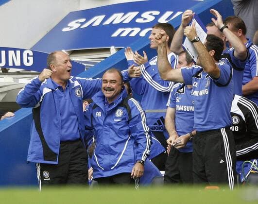 Trainer Luiz Felipe Scolari (Chelsea, li.) - Torjubel - EDITORIAL USE ONLY. No use with unauthorised audio, video, data, fixture lists, club league logos or live services. Online in-match use limited to 120 images, no video emulation. No use in betting, games or single club league player publications. Fußball Herren English Premier League 2008 2009, 1. Englische Liga, Chelsea FC London Gruppe London Freude,