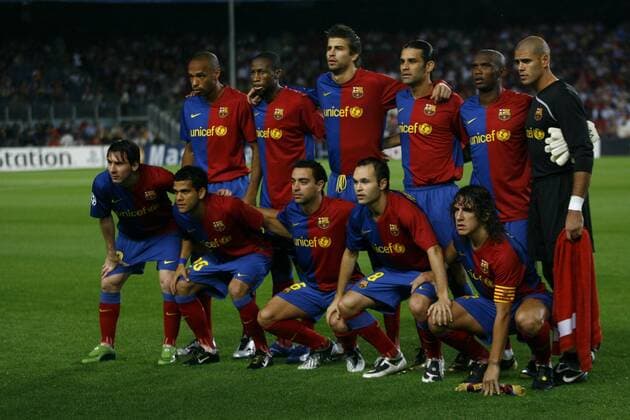 Mannschaftsbild FC Barcelona, hi.v.li.: Thierry Henry, Seydou Keita, Gerard Pique, Rafael Marquez, Samuel Etoo, Torwart Victor Valdes, vorn: Lionel Messi, Daniel Alves, Xavi Hernandez, .... - - NOxONLINExUSE Fußball EC 1 Herren Champions League 2008 2009, Barca Vdig Totale Barcelona