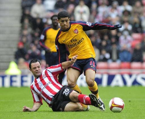Andy Reid (Sunderland, li.) gegen Denilson (Arsenal) - EDITORIAL USE ONLY. No use with unauthorised audio, video, data, fixture lists, club league logos or live services. Online in-match use limited to 120 images, no video emulation. No use in betting, games or single club league player publications. Fußball Herren English Premier League 2008 2009, 1. Englische Liga, FC Sunderland AFC - FC Arsenal London Gruppe Sunderland Dynamik,
