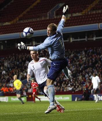 Torwart Joe Hart (England U21) - EDITORIAL USE ONLY. No use with unauthorised audio, video, data, fixture lists, club league logos or live services. Online in-match use limited to 120 images, no video emulation. No use in betting, games or single club league player publications. Fußball Länderspiel Herren U21 EM Quali 2008, U 21, Nationalteam, Nationaltrikot, England Gruppe Birmingham Dynamik,