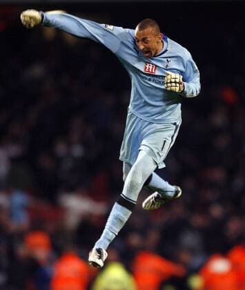 Torwart Heurelho Gomes (Tottenham Hotspurs) - Torjubel - EDITORIAL USE ONLY. No use with unauthorised audio, video, data, fixture lists, club league logos or live services. Online in-match use limited to 120 images, no video emulation. No use in betting, games or single club league player publications. Fußball Herren English Premier League 2008 2009, 1. Englische Liga, Tottenham Hotspur, Spurs Einzelbild London Freude, Begeisterung,
