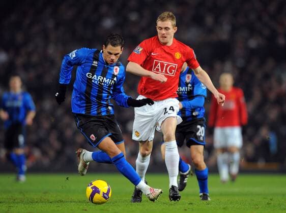 Jeremie Aliadiere (Middlesbrough, li.) gegen Darren Fletcher (Manchester United) - EDITORIAL USE ONLY. No use with unauthorised audio, video, data, fixture lists, club league logos or live services. Online in-match use limited to 120 images, no video emulation. No use in betting, games or single club league player publications. Fußball Herren English Premier League 2008 2009, 1.Liga, ManU - Middlesbrough FC 1:0 Gruppe Manchester Dynamik,