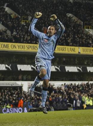 Torwart Heurelho Gomes (Tottenham Hotspur) - Torjubel - EDITORIAL USE ONLY. No use with unauthorised audio, video, data, fixture lists, club league logos or live services. Online in-match use limited to 120 images, no video emulation. No use in betting, games or single club league player publications. Fußball Herren English Premier League 2008 2009, 1. Englische Liga, Tottenham Hotspurs, Spurs Einzelbild London Freude,