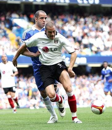 Bobby Zamora (Fulham, vorn) gegen Alex (Chelsea) - EDITORIAL USE ONLY. No use with unauthorised audio, video, data, fixture lists, club league logos or live services. Online in-match use limited to 120 images, no video emulation. No use in betting, games or single club league player publications. Fußball Herren English Premier League 2008 2009, 1. Englische Liga, FC Chelsea London - FC Fulham 3:1 Gruppe London Dynamik,