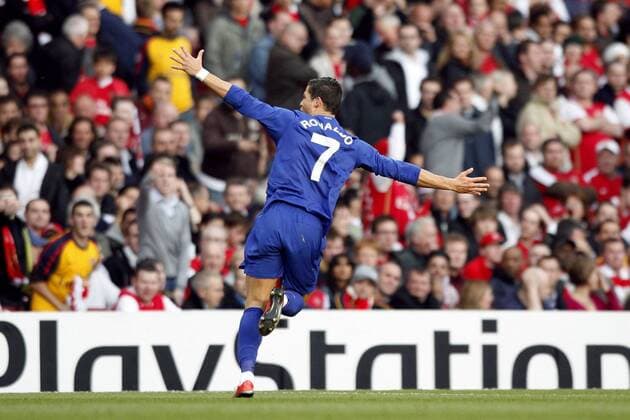 Cristiano Ronaldo (Manchester United) - Torjubel - EDITORIAL USE ONLY. No use with unauthorised audio, video, data, fixture lists, club league logos or live services. Online in-match use limited to 120 images, no video emulation. No use in betting, games or single club league player publications. Fußball EC 1 Herren Champions League 2008 2009, Halbfinale, Manchester United, ManU Einzelbild London Freude,