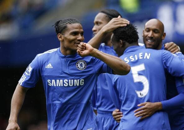 Florent Malouda (Chelsea, li.) - Torjubel - EDITORIAL USE ONLY. No use with unauthorised audio, video, data, fixture lists, club league logos or live services. Online in-match use limited to 120 images, no video emulation. No use in betting, games or single club league player publications. Fußball Herren English Premier League 2008 2009, 1.Liga, Chelsea FC London Gruppe London Freude,