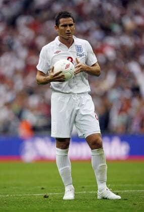 England s Frank Lampard looks on EDITORIAL USE ONLY. No use with unauthorised audio, video, data, fixture lists, club league logos or live services. Online in-match use limited to 120 images, no video emulation. No use in betting, games or single club league player publications. o00 Freundschaftsspiel, Test, Testspiel