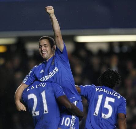 Chelsea s Joe Cole celebrates scoring Barclays Premier League Chelsea v Wolverhampton Wanderers 21st November, 2009 EDITORIAL USE ONLY. No use with unauthorised audio, video, data, fixture lists, club league logos or live services. Online in-match use limited to 120 images, no video emulation. No use in betting, games or single club league player publications. o0 FC, Jubel, Freude, Torjubel