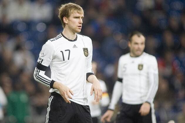 Per MERTESACKER (GER), Fussball Länderspiel, Deutschland (GER) - Elfenbeinküste (CIV) 2:2 am 18.11.2009 in Gelsenkirchen