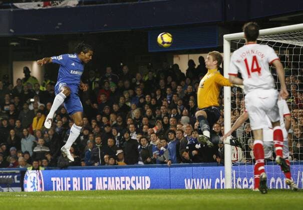 Chelsea s Florent Malouda (L) scoring his sides first goal , Barclays Premier League, Chelsea FC London - Birmingham City, 27th January, 2010 - EDITORIAL USE ONLY. No use with unauthorised audio, video, data, fixture lists, club league logos or live services. Online in-match use limited to 120 images, no video emulation. No use in betting, games or single club league player publications. o0 Tor