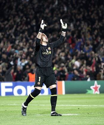 Victor Valdes of Barcelona CF celebrates his side s first goal, UEFA Champions League quarter final 2nd leg , Barcelona v Arsenal 6th April, 2010 EDITORIAL USE ONLY. No use with unauthorised audio, video, data, fixture lists, club league logos or live services. Online in-match use limited to 120 images, no video emulation. No use in betting, games or single club league player publications. o0 Jubel, Freude