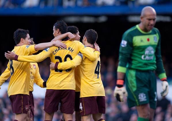 Arsenal celebrates his goal, L-R: Samir Nasri, Marouane Chamakh, Denilson and Cesc Fabregas --- Barclays Premier League - FC Everton (blue) vs FC Arsenal London (yellow), 14th November, 2010 EDITORIAL USE ONLY. No use with unauthorised audio, video, data, fixture lists, club league logos or live services. Online in-match use limited to 120 images, no video emulation. No use in betting, games or single club league player publications. o0 Jubel Freude