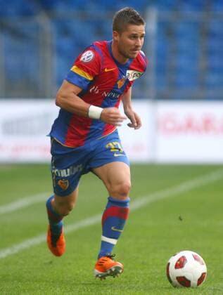 15.05.2011 St Jakob Park Basel Herren Fussball Super League FC Basel - FC Thun 5:1 Markus Steinhöfer (FC Basel) ; Einzelbild , Aktion