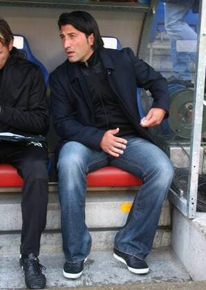 15.05.2011 St Jakob Park Basel Herren Fussball Super League FC Basel - FC Thun 5:1 Trainer Murat Yakin (FC Thun) ; Porträt , Einzelbild