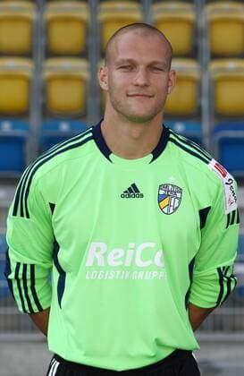 Jena, Ernst-Abbe-Sportfeld, 11.07.2011, Fussball, 3. Liga, Saison 2011-2012 , FC Carl-Zeiss Jena, Offizieller Mannschaftsfototermin ( , ). , Im Bild: Torwart Alexander Moritz. ,