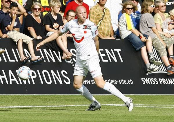 Ludovic MAGNIN, FC Zürich am Ball