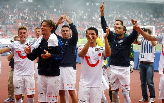 07.08 .2011 Letzigrund Zürich , Herren Fussball Super League FC Zürich - Grasshopper Club Zürich 6:0 Schlussjubel FC Zürich u.a. mit Dusan Djuric , Amine Chermiti und Alexandre Alphonse