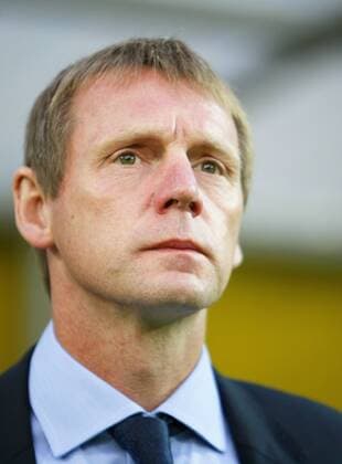 England Under-21 manager Stuart Pearce during the Under-21 Euro 2013 qualifying match between England and Azerbaijan at Vicarage Road, Watford, England, on September 1, 2011. Photo Credit SPORTIMAGE JAKE BADGER UEFA Under 21 Championship Qualifying England U21 v Azerbaijan U21 1st September, 2011 EDITORIAL USE ONLY. No use with unauthorised audio, video, data, fixture lists, club league logos or live services. Online in-match use limited to 120 images, no video emulation. No use in betting, games or single club league player publications.