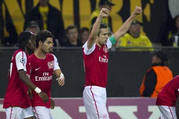 Robin VAN PERSIE (re., Arsenal) jubelt über sein Tor zum 1:0 für Arsenal FC, Jubel, jubeln, Freude, Torjubel, halbe Figur, Halbfigur, Gestik, Geste, Querformat, Fussball Champions League, Vorrunde 1. Spieltag, Borussia Dortmund (DO) - FC Arsenal London (Arsenal), am 13.09.2011 in Dortmund Deutschland
