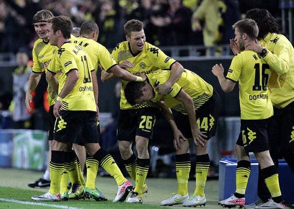 Borussia Dortmund (BVB) - Arsenal FC London, Jubel BVB zum Tor zum 1:1, Lukasz Piszczek und Ivan Perisic