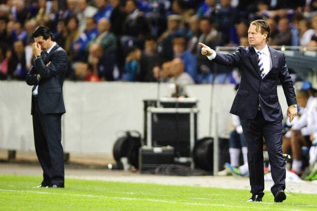 Unai Emery of Valencia (L) coach Mario Been of Genk, KRC Genk - Valencia CF xVIxJackxJacobsxIVx 360646