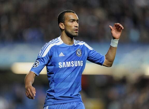 FUSSBALL CHAMPIONS LEAGUE SAISON 2011 2012 13.08.2011 FC Chelsea London - Bayer 04 Leverkusen Jose Bosingwa (FC Chelsea)