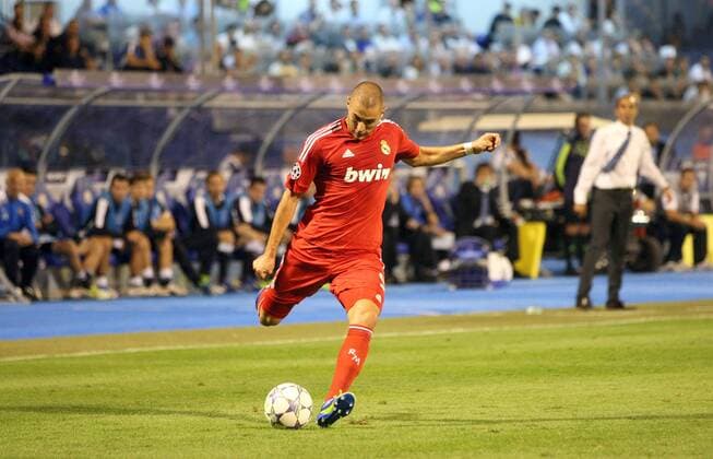 FUSSBALL - CL, Zagreb vs Madrid ZAGREB, ,14.SEP.11 - FUSSBALL - UEFA Champions League, Gruppenphase, Dinamo Zagreb vs Real Madrid. Bild zeigt Karim Benzema (Madrid).